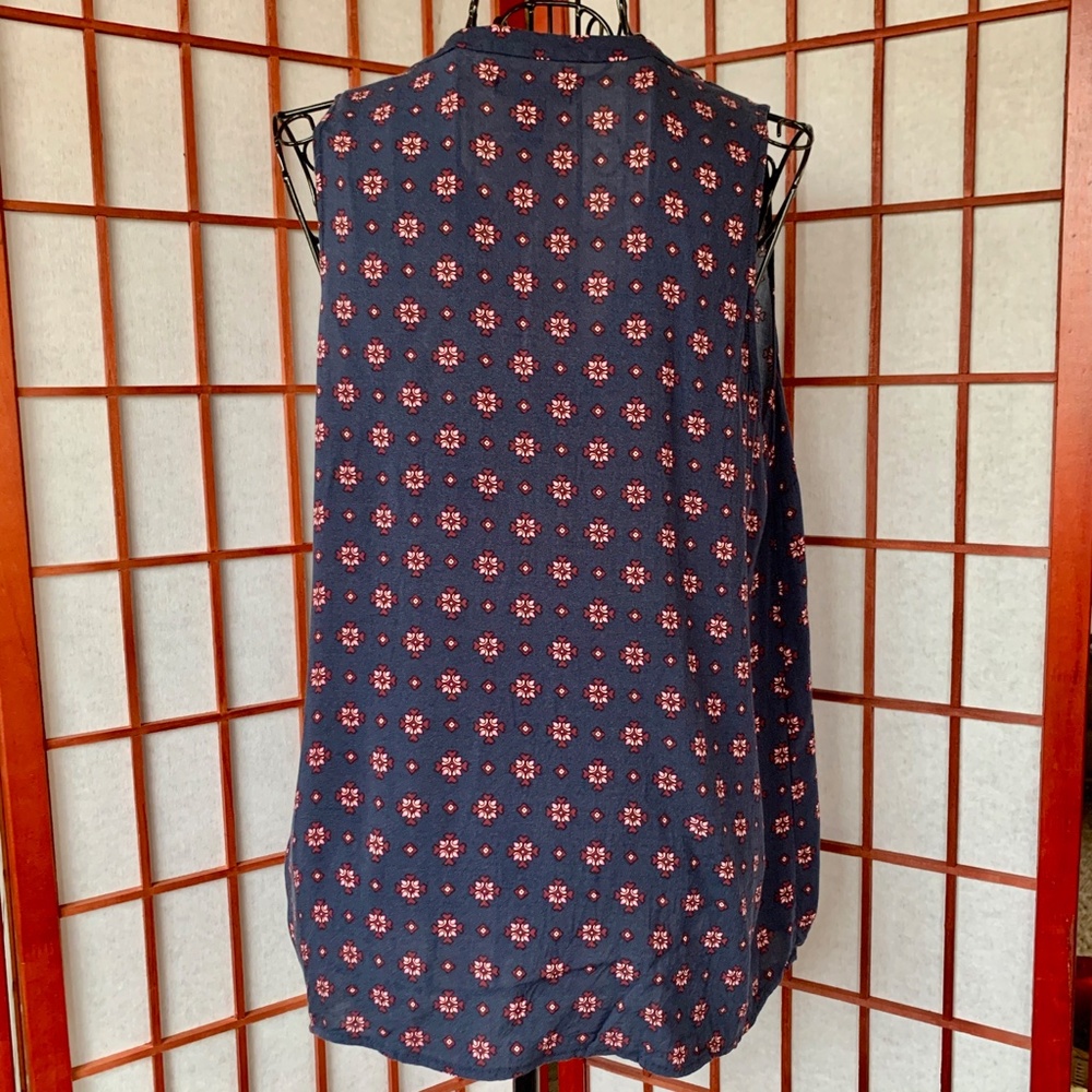 Gap Casual V-Neck Printed Top - Picture 5 of 7